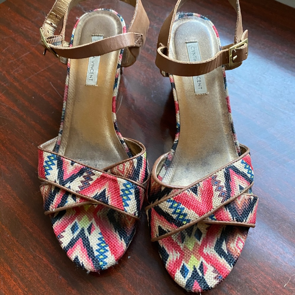Super cute Cynthia Vincent ikat tribal sandals